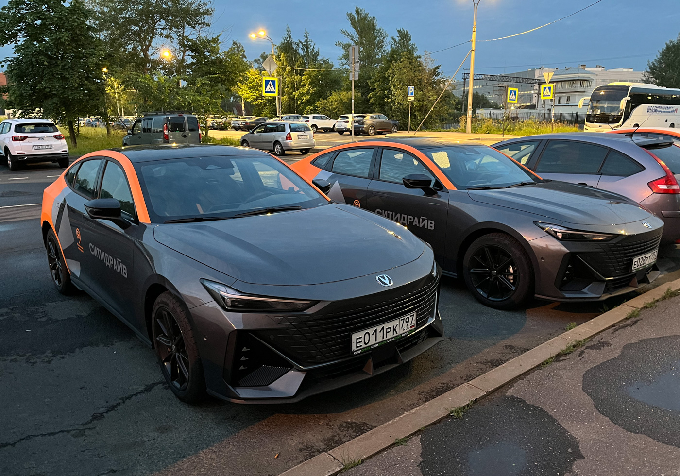Санкт-Петербург, Changan UNI-V № Е 011 РК 797