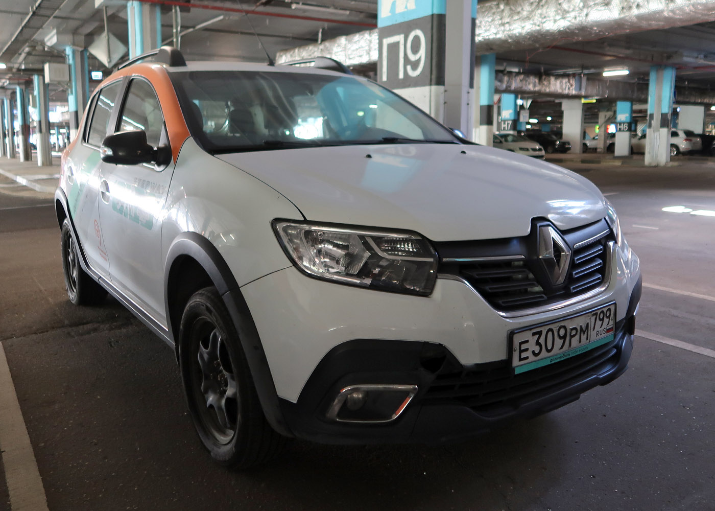 Москва, Renault Sandero № Е 309 РМ 799