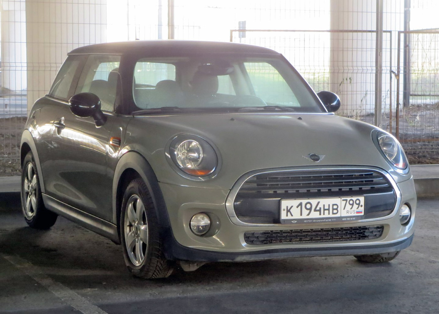 Москва, MINI Hatch № К 194 НВ 799