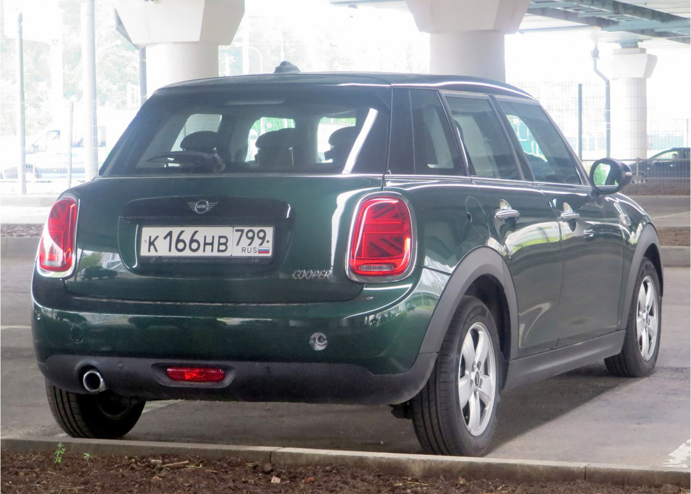 Москва, MINI Hatch № К 166 НВ 799