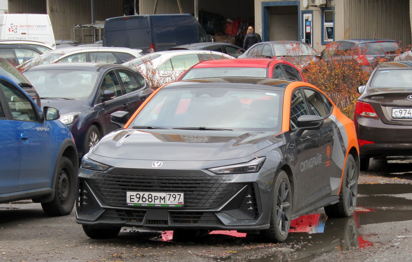 Санкт-Петербург, Changan UNI-V № Е 968 РМ 797