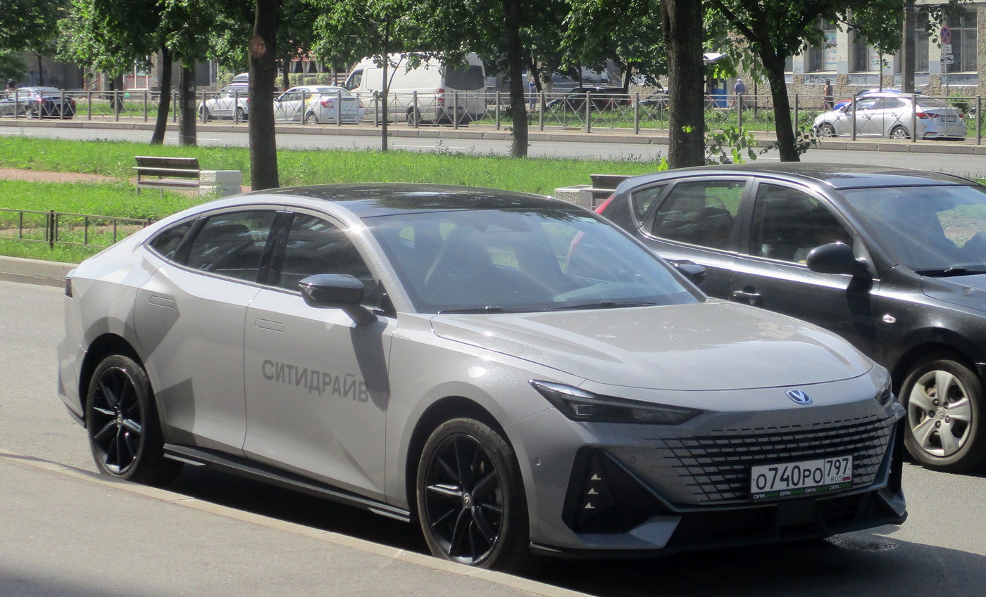 Санкт-Петербург, Changan UNI-V № О 740 РО 797