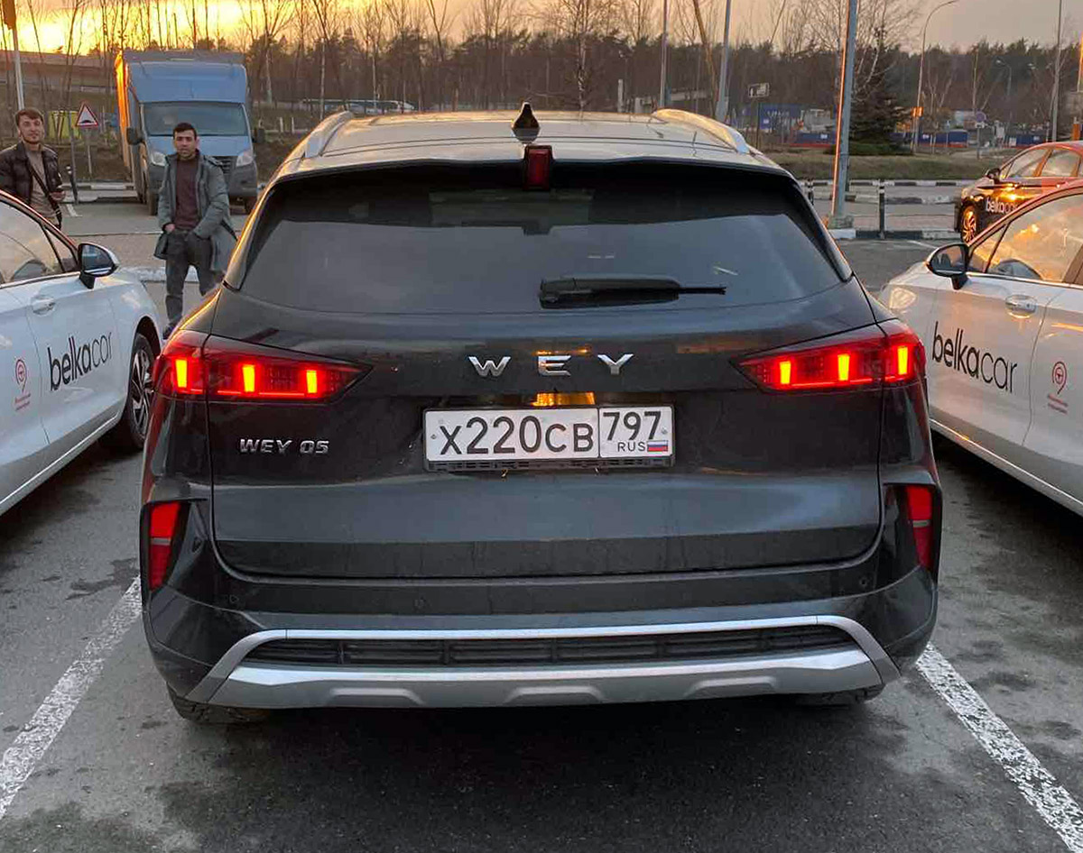 Фотографии из приложений каршеринга