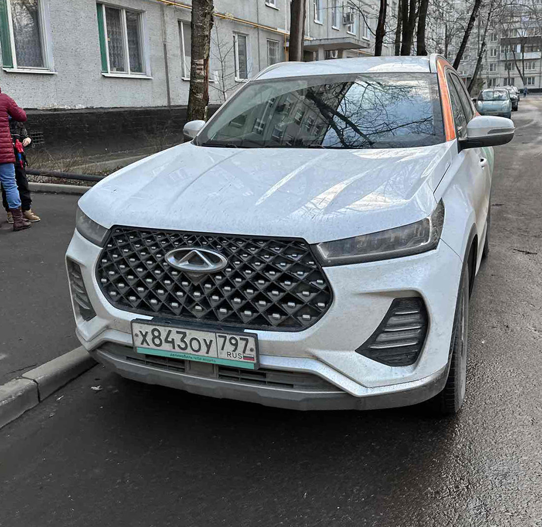 Фотографии из приложений каршеринга