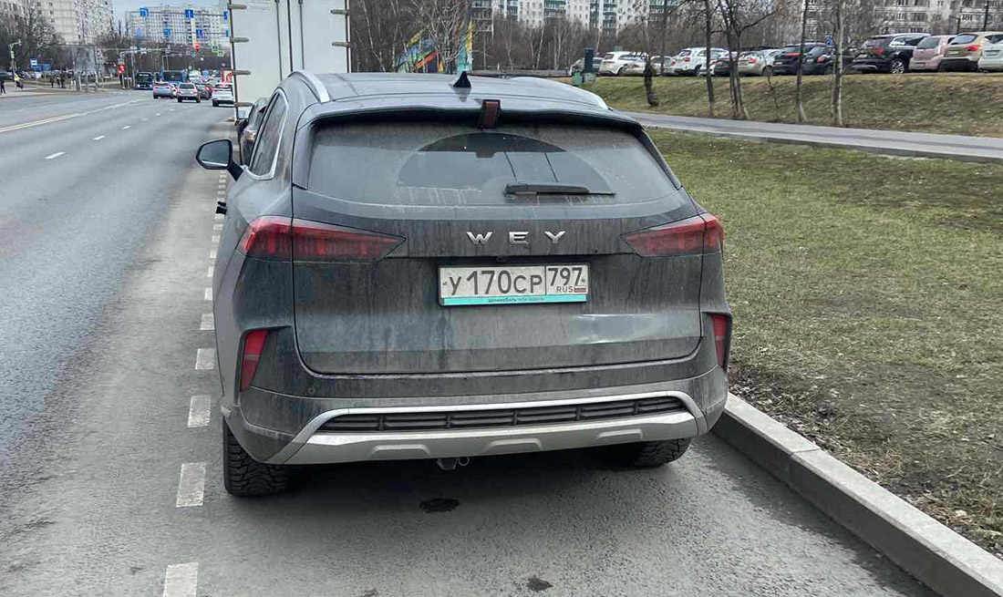 Фотографии из приложений каршеринга