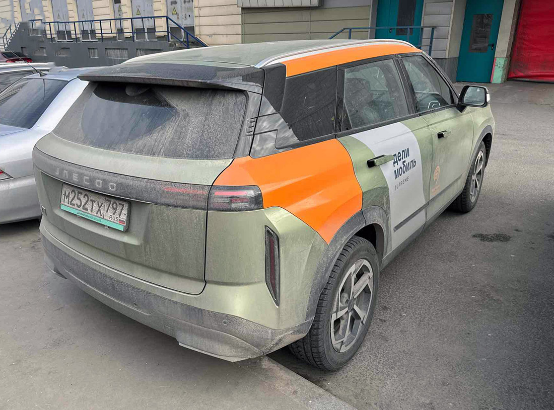 Фотографии из приложений каршеринга
