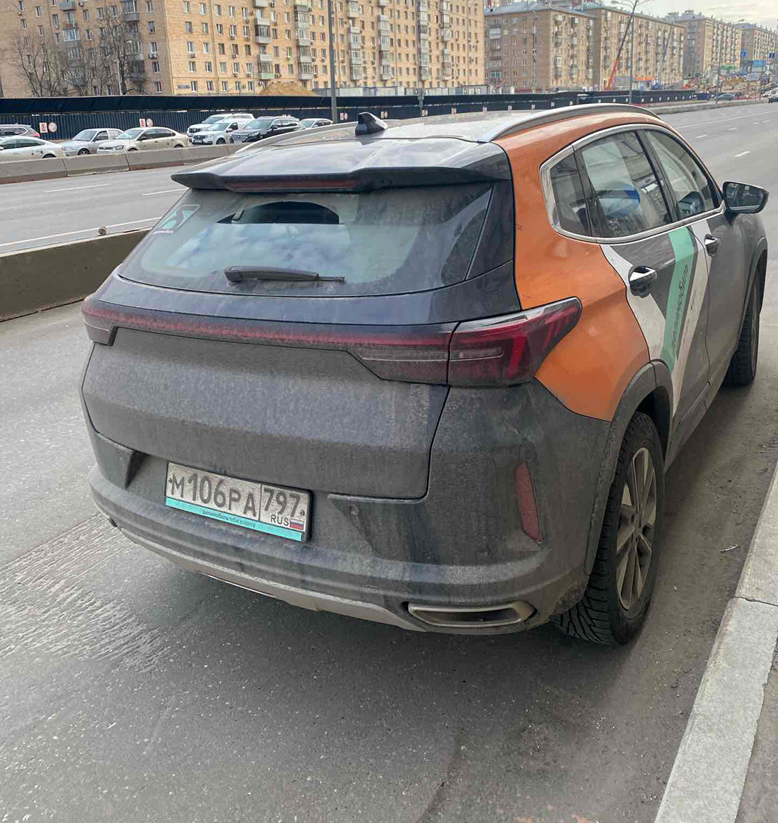 Фотографии из приложений каршеринга