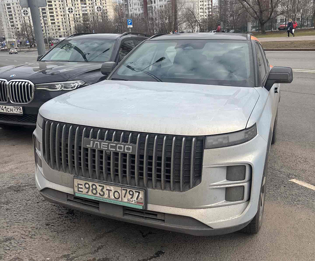 Фотографии из приложений каршеринга