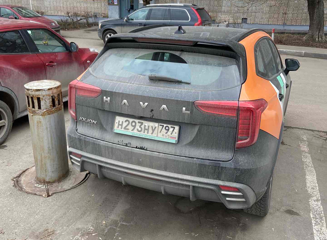 Фотографии из приложений каршеринга