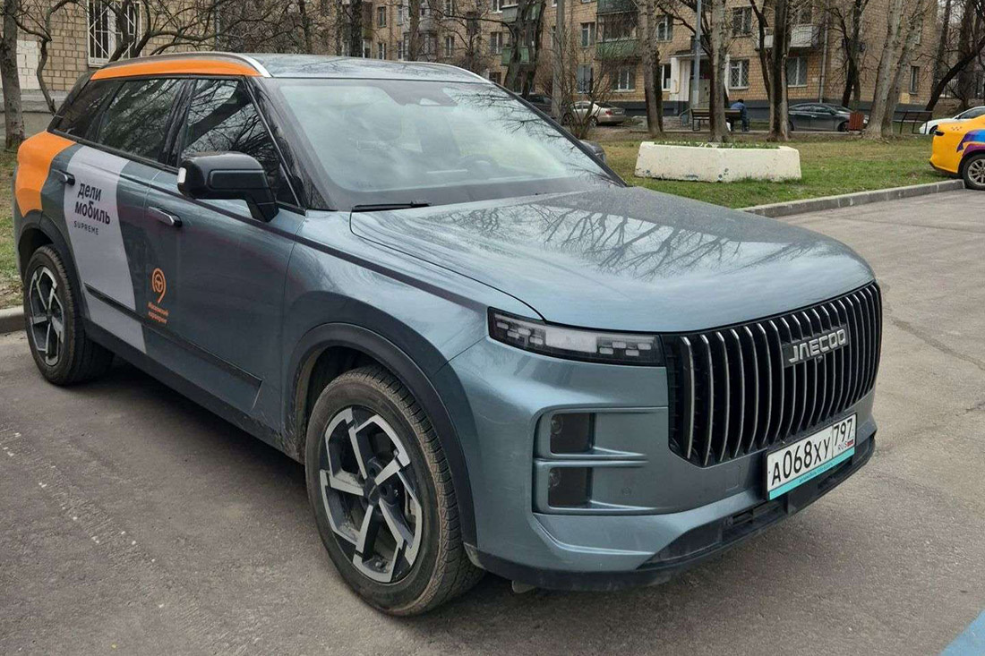 Фотографии из приложений каршеринга