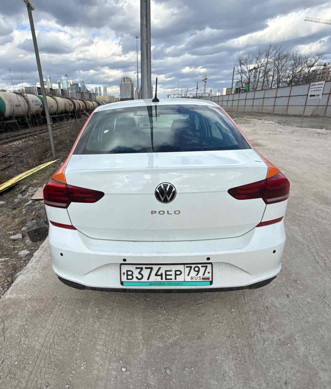 Фотографии из приложений каршеринга