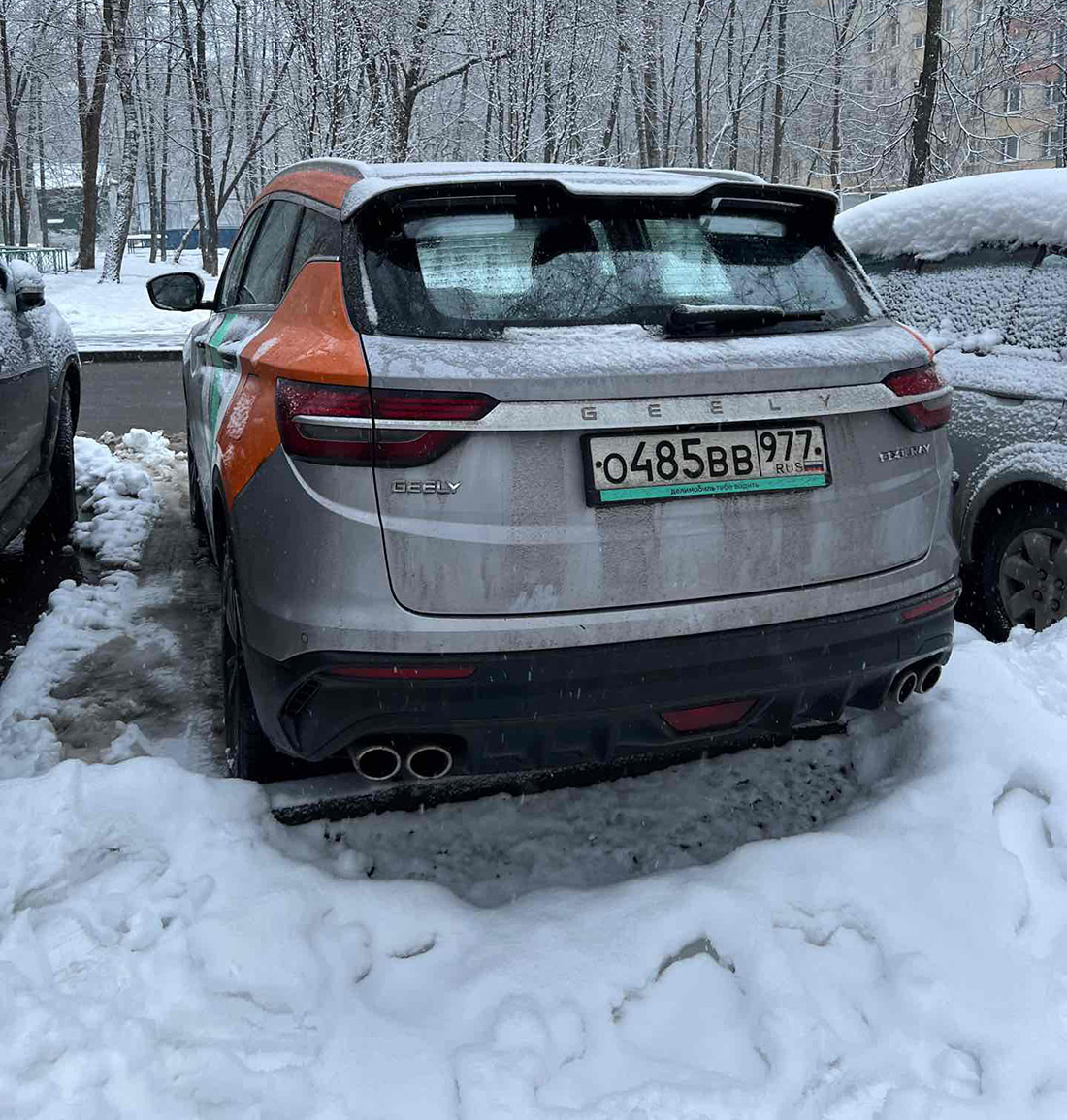Фотографии из приложений каршеринга