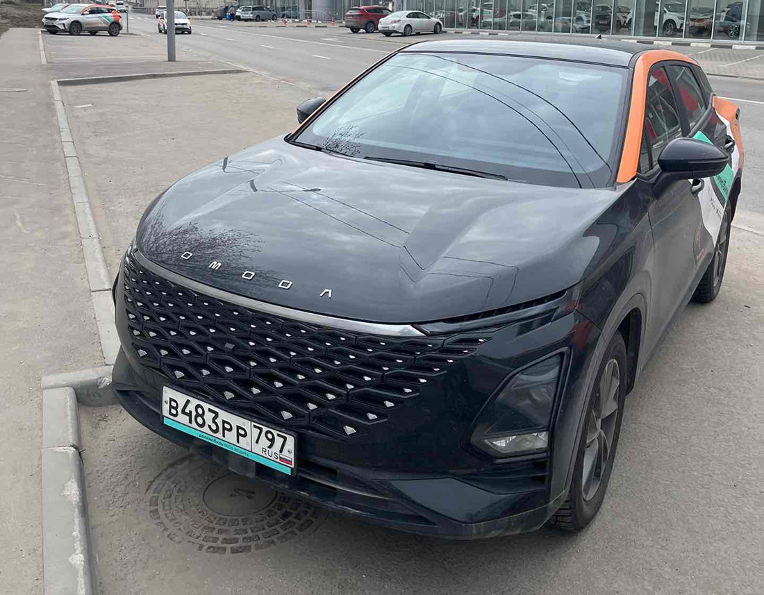 Фотографии из приложений каршеринга