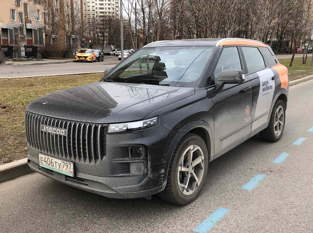 Фотографии из приложений каршеринга
