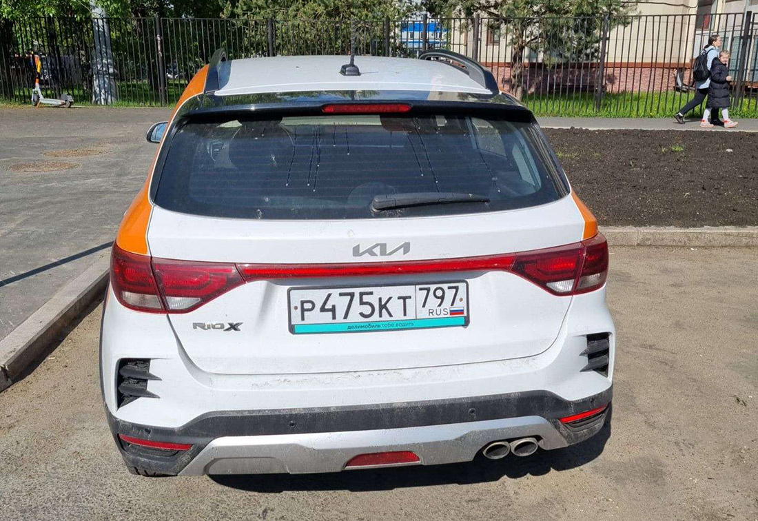 Фотографии из приложений каршеринга