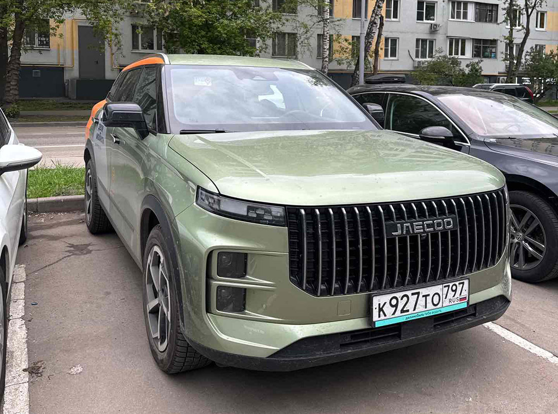 Фотографии из приложений каршеринга