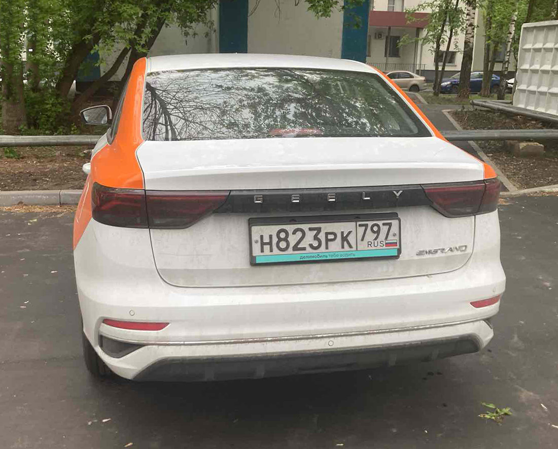 Фотографии из приложений каршеринга