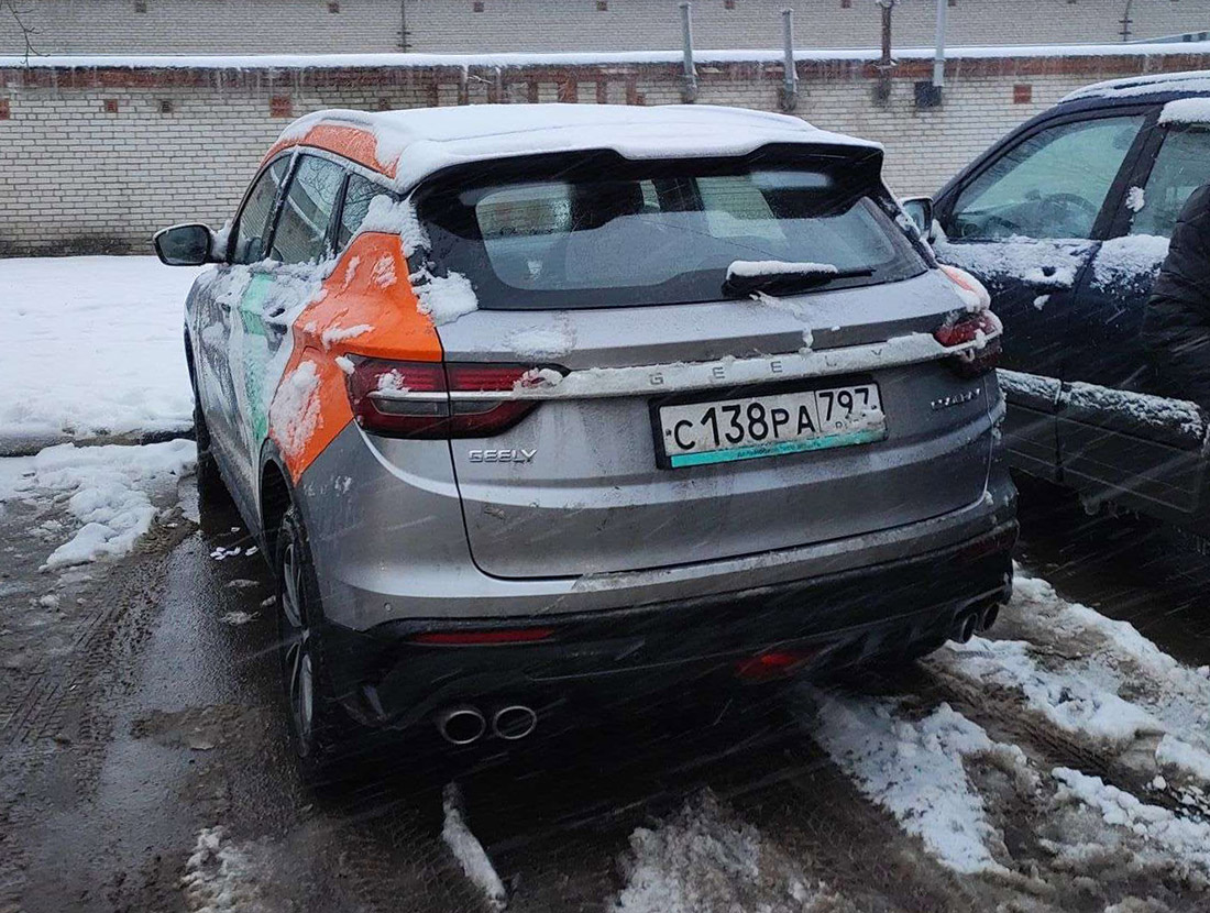 Фотографии из приложений каршеринга
