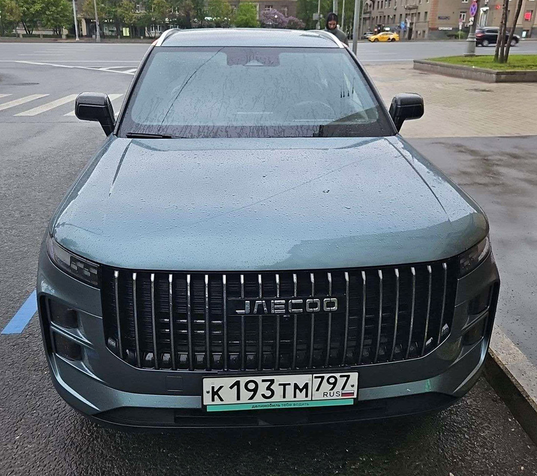 Фотографии из приложений каршеринга