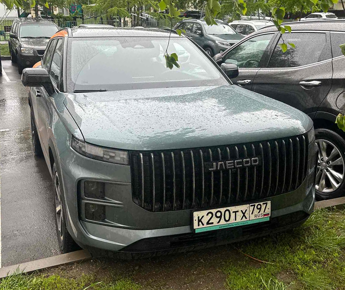 Фотографии из приложений каршеринга