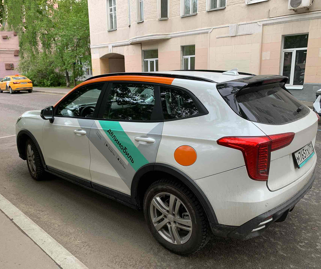 Фотографии из приложений каршеринга