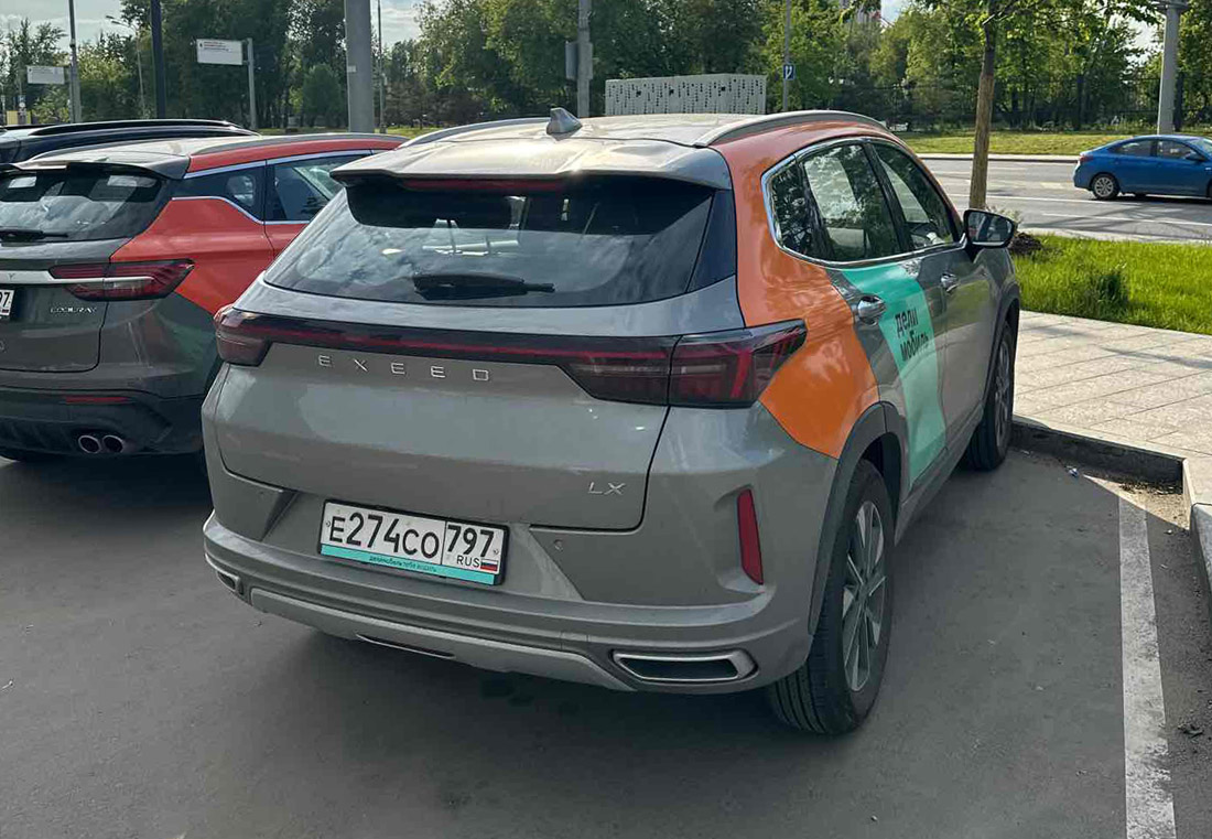 Фотографии из приложений каршеринга