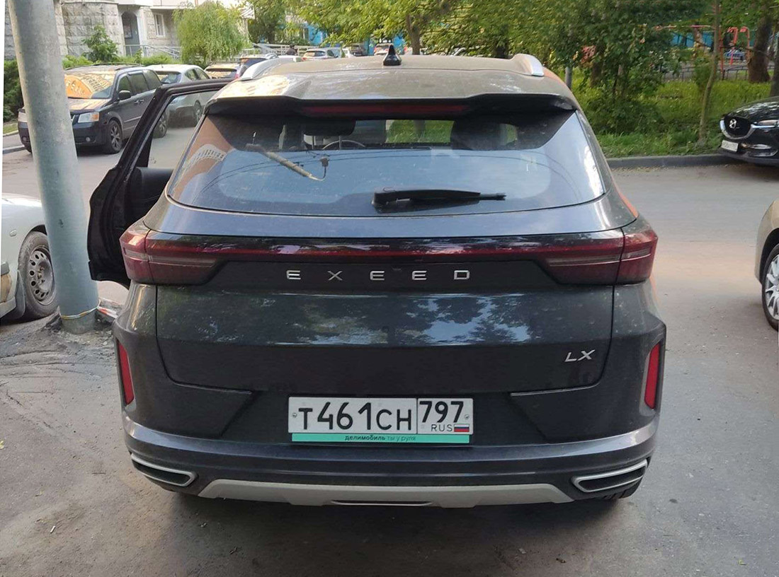 Фотографии из приложений каршеринга