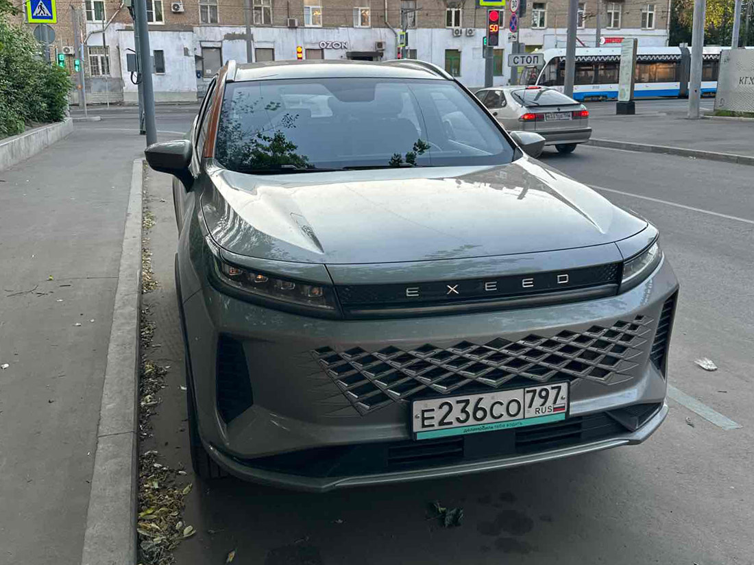 Фотографии из приложений каршеринга