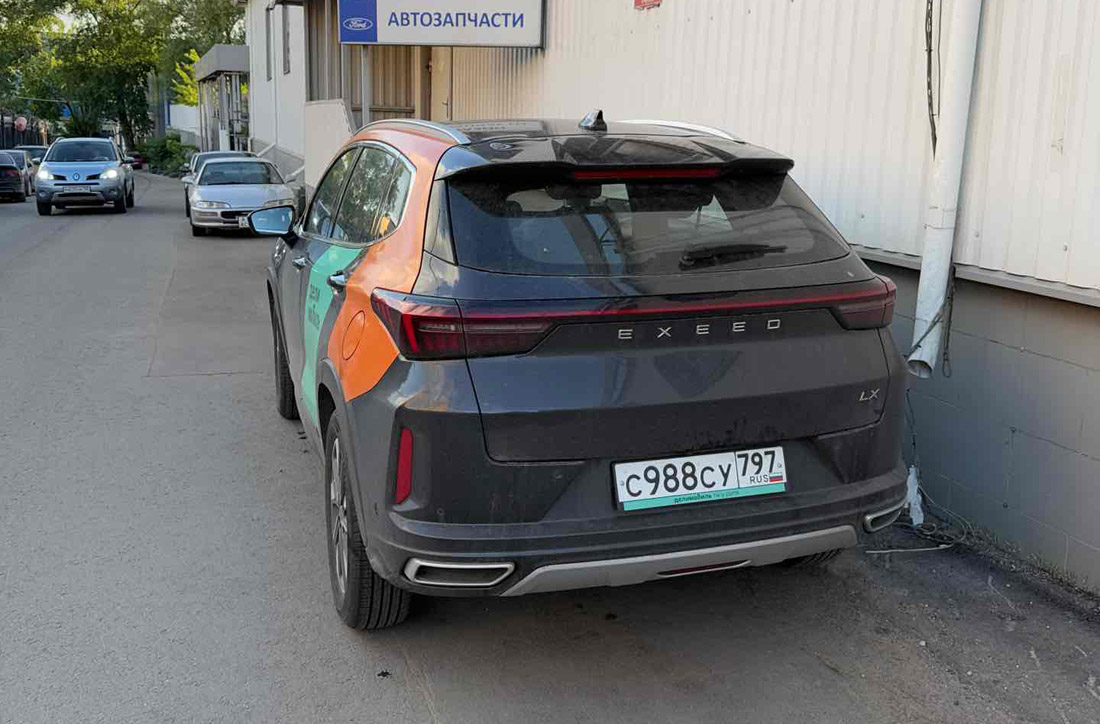 Фотографии из приложений каршеринга