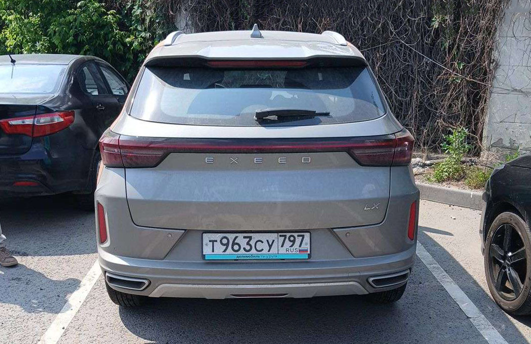 Фотографии из приложений каршеринга