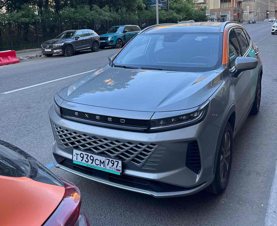 Фотографии из приложений каршеринга
