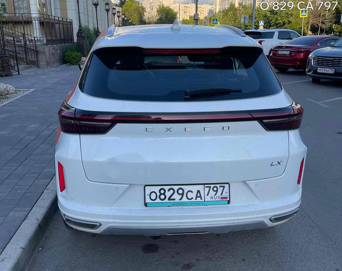 Фотографии из приложений каршеринга