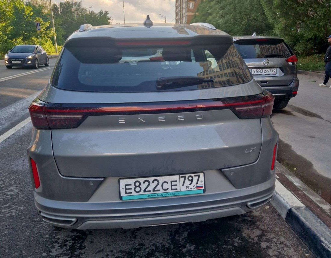 Фотографии из приложений каршеринга