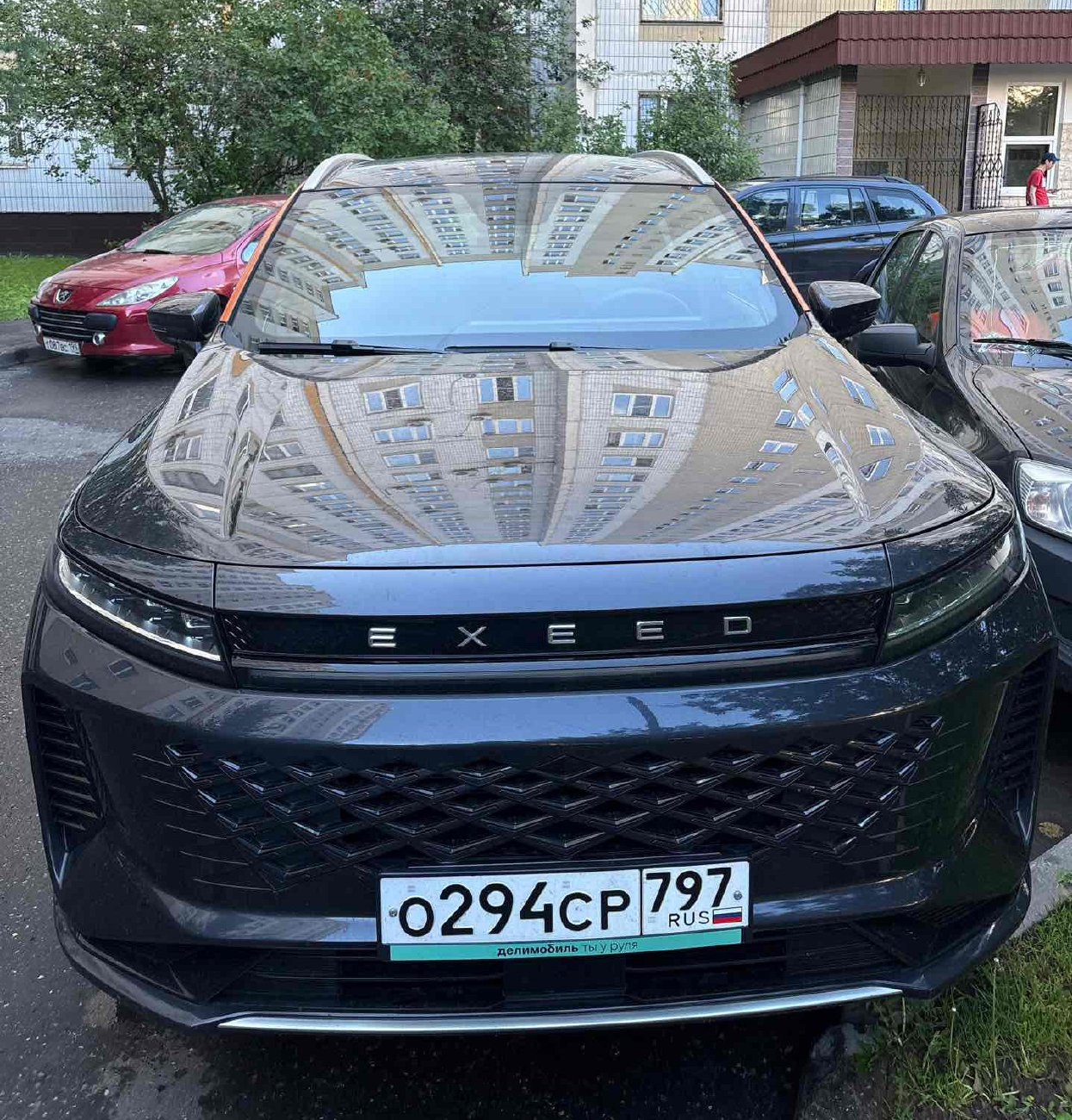 Фотографии из приложений каршеринга