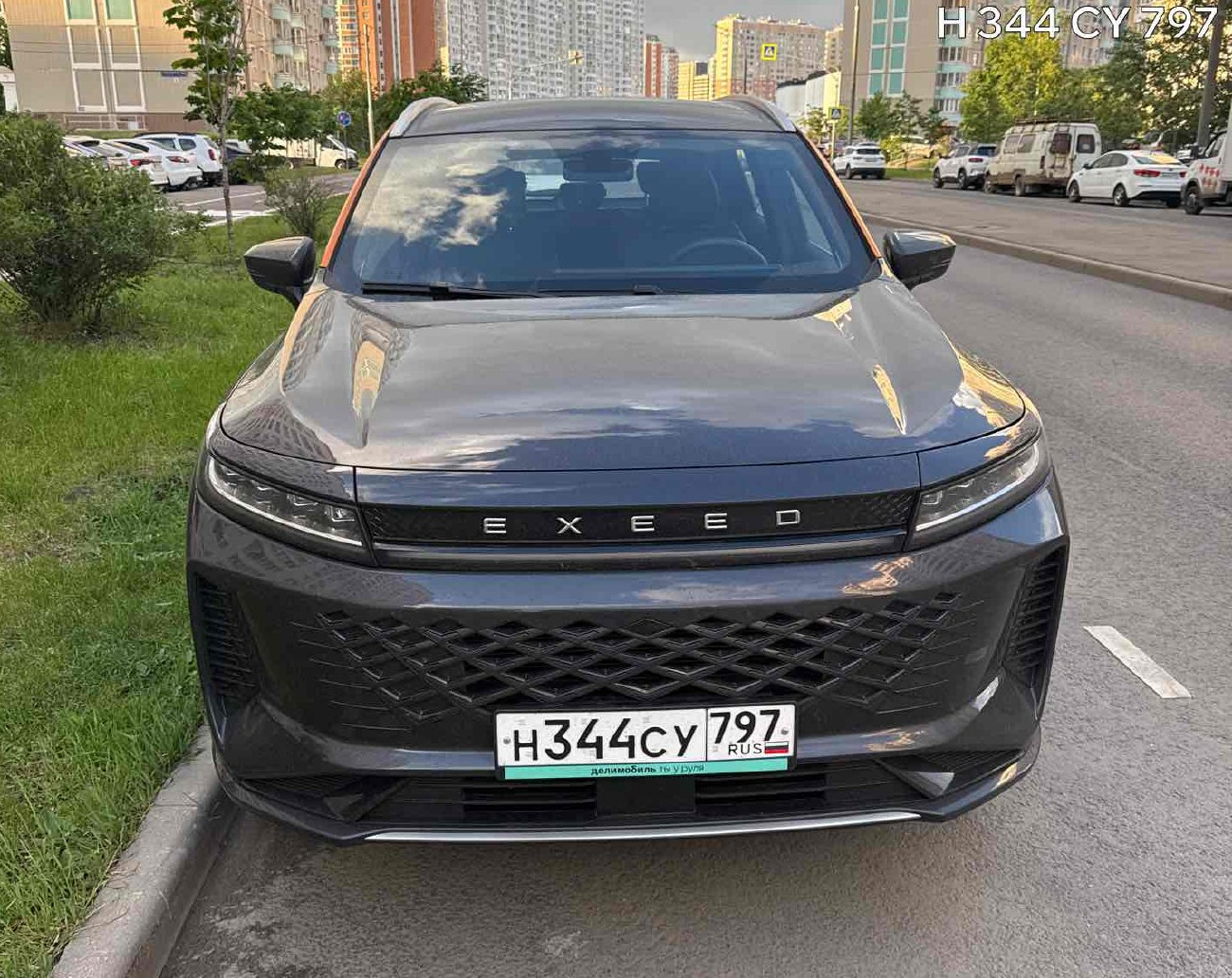 Фотографии из приложений каршеринга