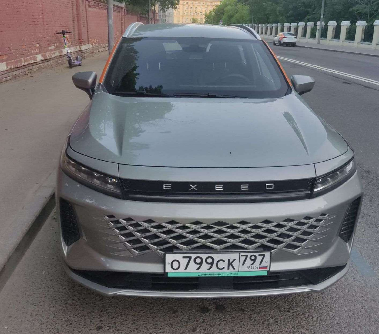 Фотографии из приложений каршеринга