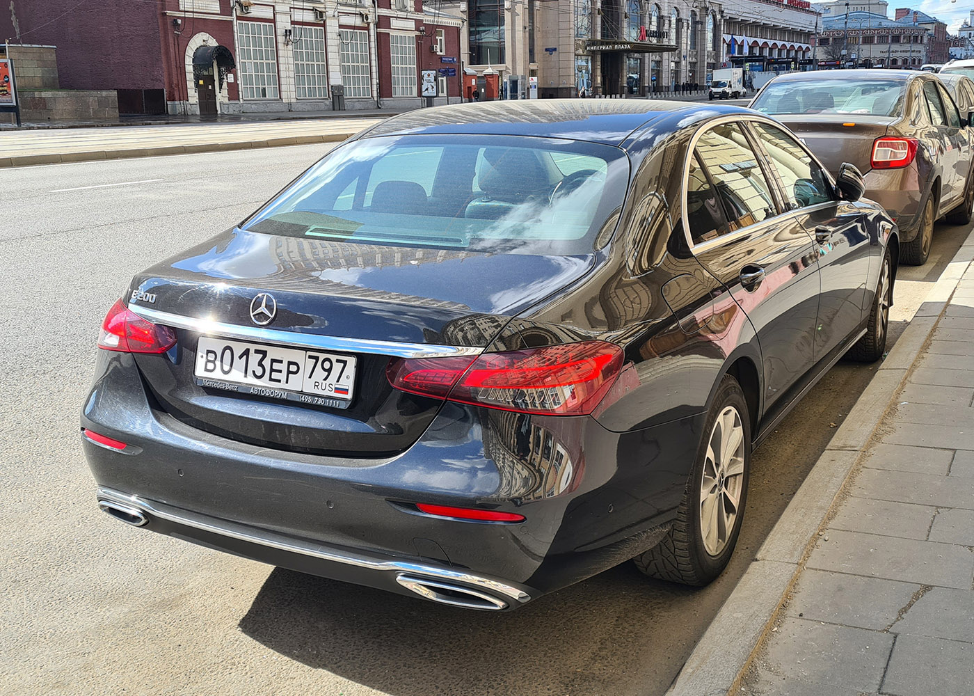 Межгород (Москва - Санкт-Петербург), Mercedes-Benz E-Klasse № В 013 ЕР 797