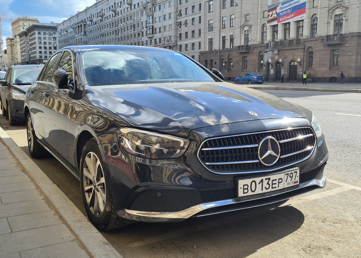 Межгород (Москва - Санкт-Петербург), Mercedes-Benz E-Klasse № В 013 ЕР 797