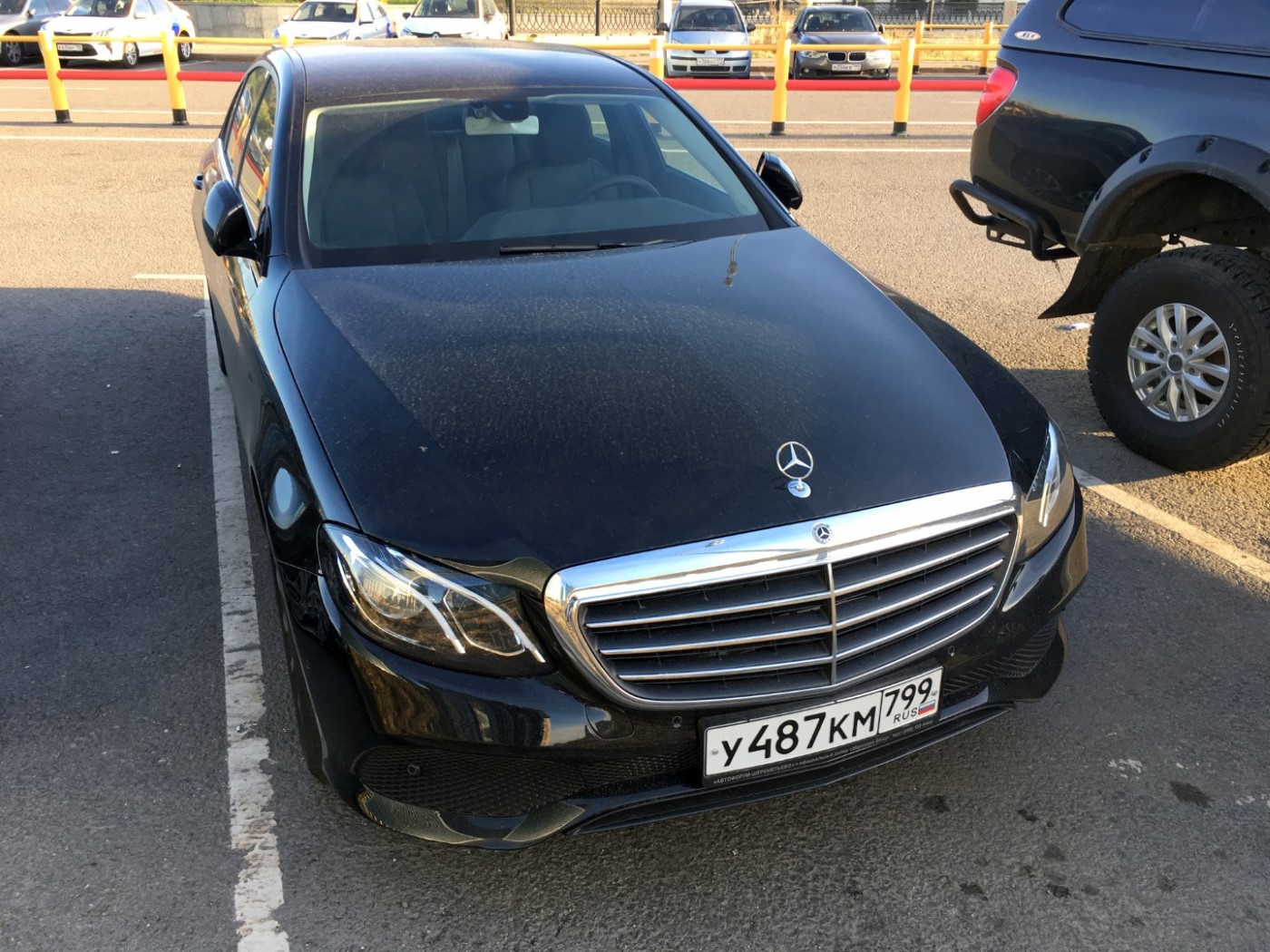 Межгород (Москва - Санкт-Петербург), Mercedes-Benz E-Klasse № У 487 КМ 799