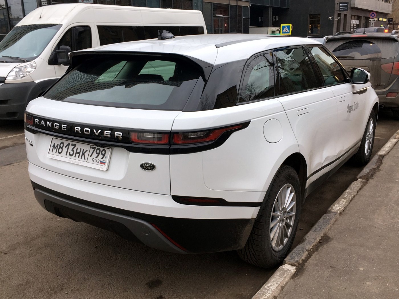 Межгород (Москва - Санкт-Петербург), Land Rover Range Rover Velar № М 813 НК 799