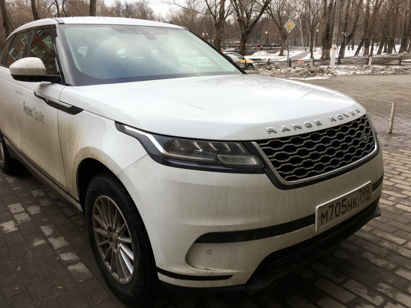 Межгород (Москва - Санкт-Петербург), Land Rover Range Rover Velar № М 705 НК 799