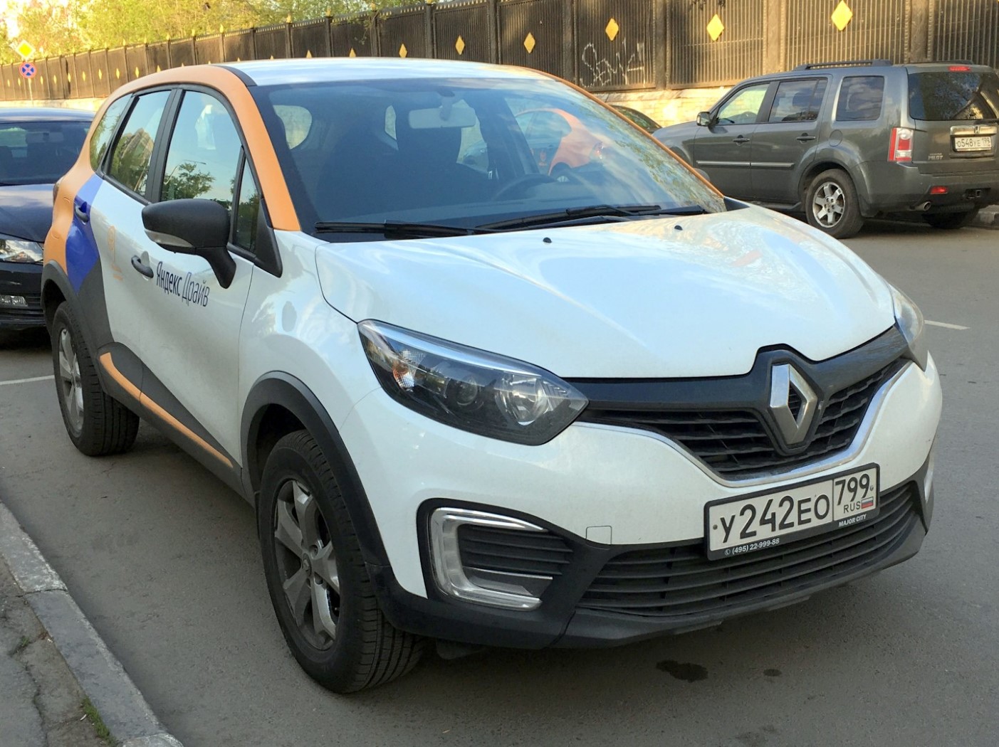 Москва, Renault Kaptur № У 242 ЕО 799