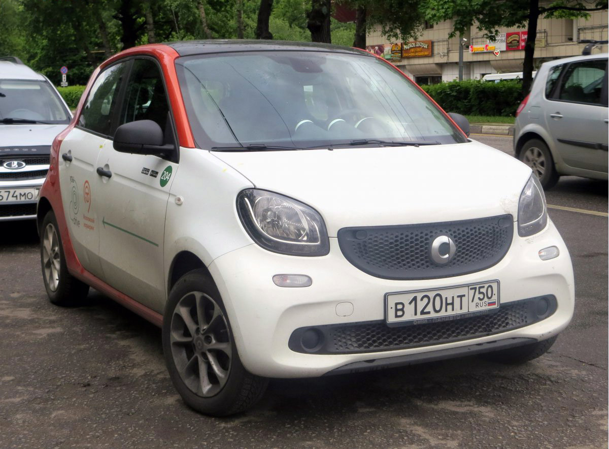 Москва, Smart ForFour № В 120 НТ 750