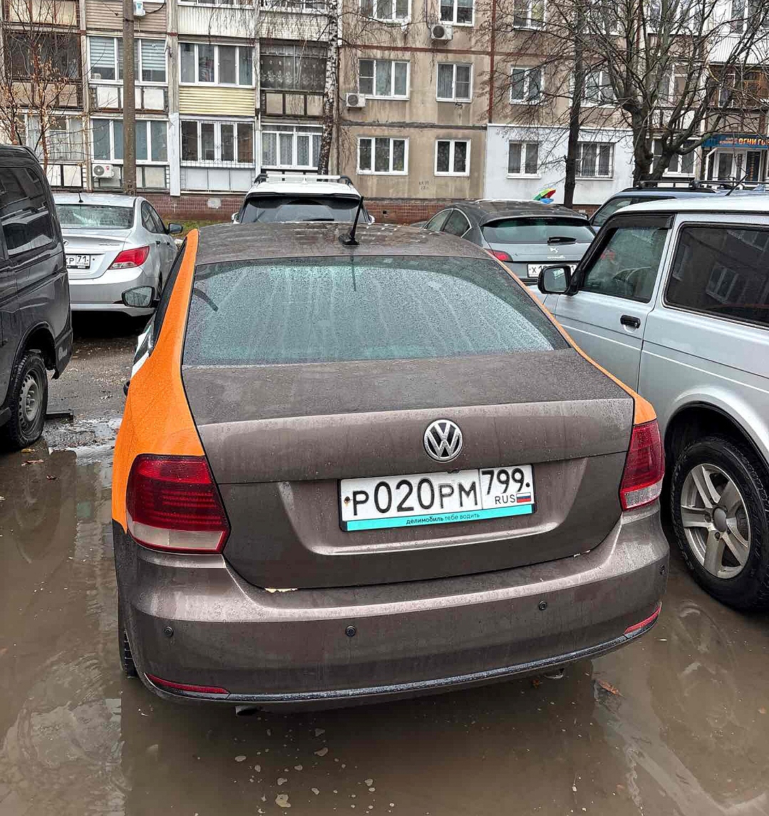 Фотографии из приложений каршеринга
