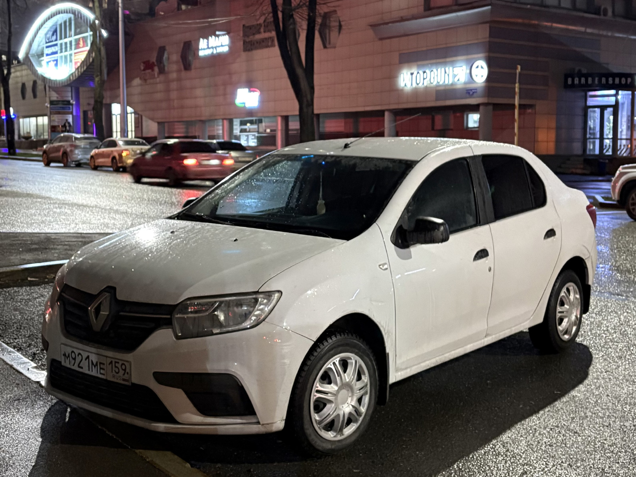 Пермь, Renault Logan № М 921 МЕ 159