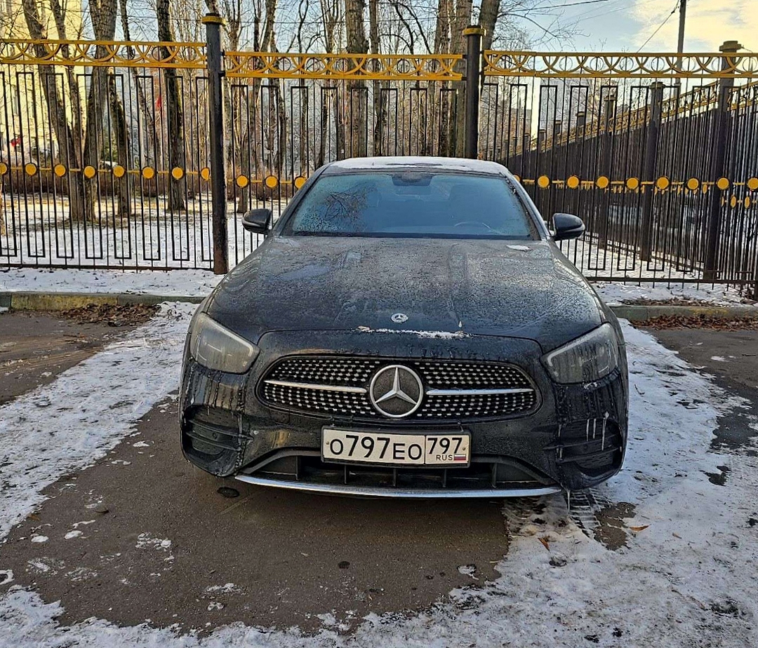 Фотографии из приложений каршеринга