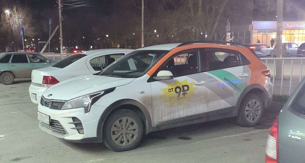 Фотографии из приложений каршеринга