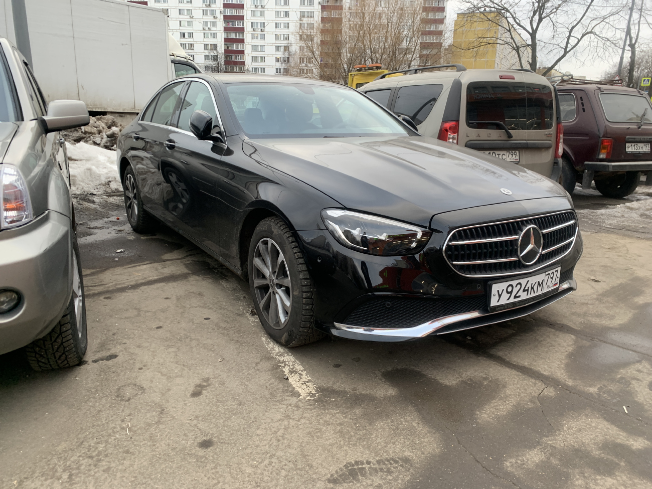 Межгород (Москва - Санкт-Петербург), Mercedes-Benz E-Klasse № У 924 КМ 797