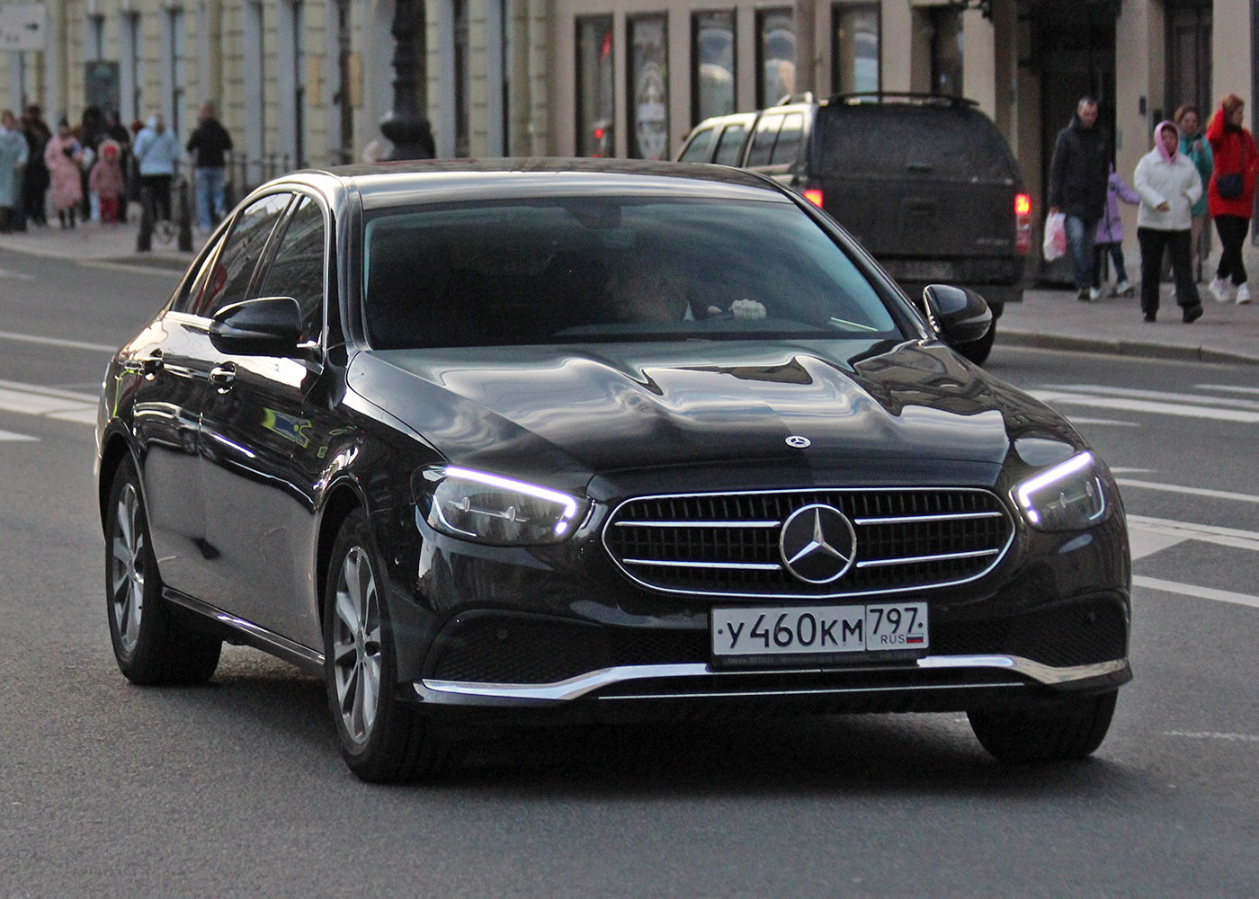 Межгород (Москва - Санкт-Петербург), Mercedes-Benz E-Klasse № У 460 КМ 797