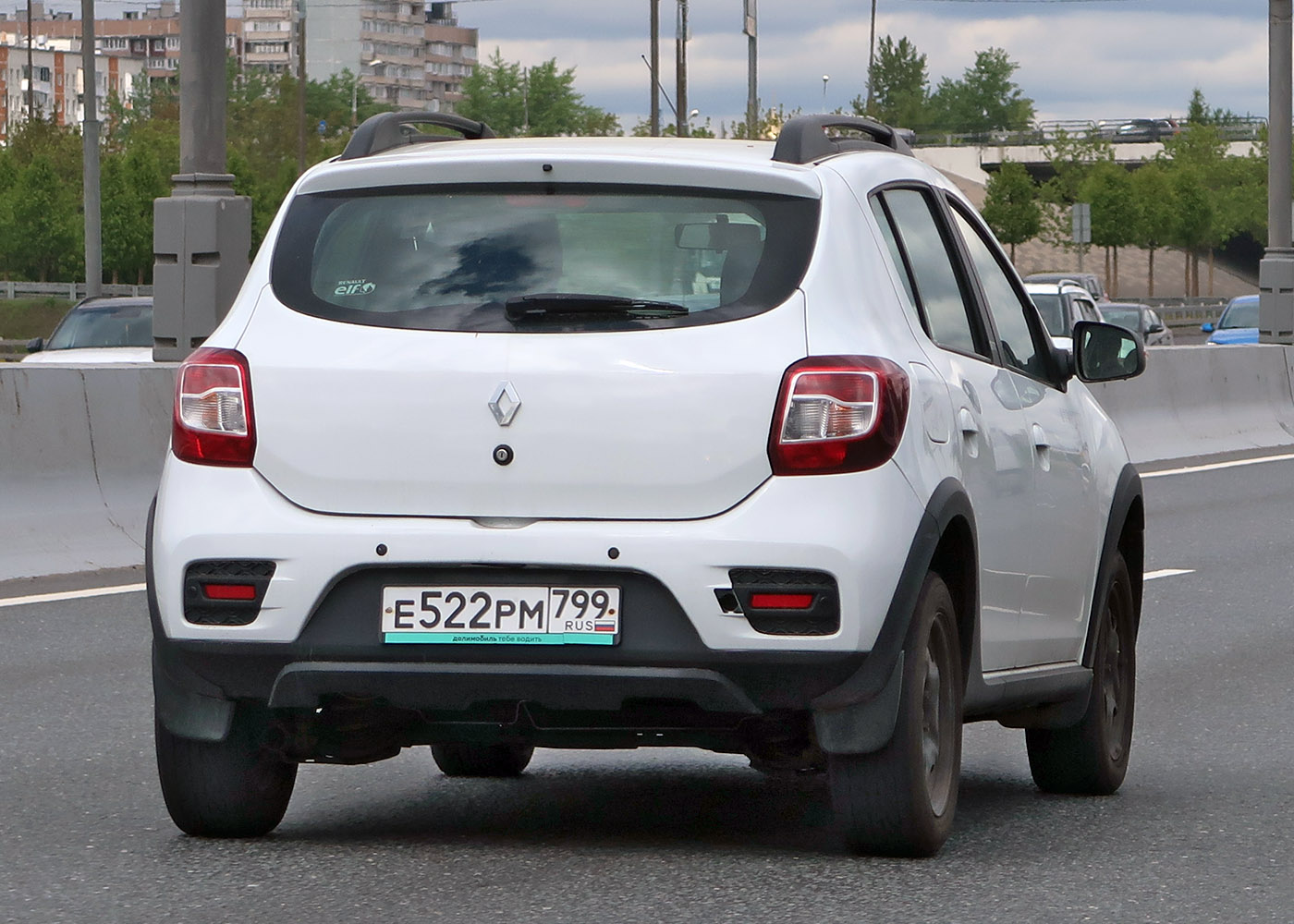 Москва, Renault Sandero № Е 522 РМ 799